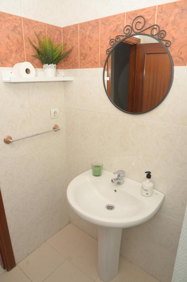 Habitacion Grande Con Terraza Privada, Malaga Centro المظهر الخارجي الصورة